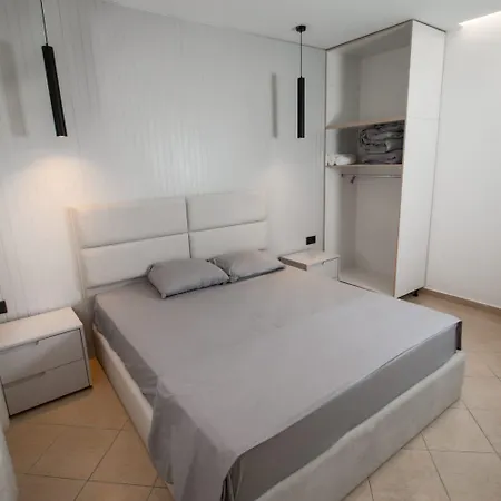 Sarande Apartment Apartamento *