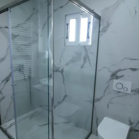 Sarande Apartment شقة
